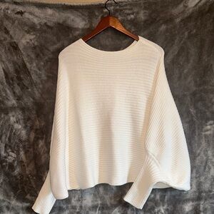 SHEIN White Ribbed Crew Neck Sweater